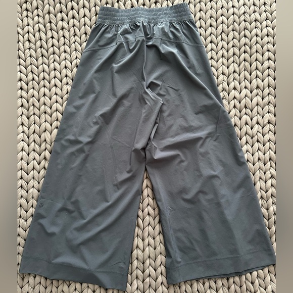 Lululemon Wanderer Culotte - Picture 8 of 10